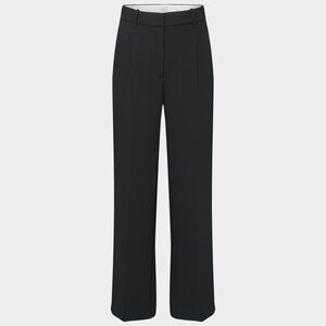 Aritzia Wilfred The Effortless Pant Pleated Trousers, Short Length, Sz 4, Black